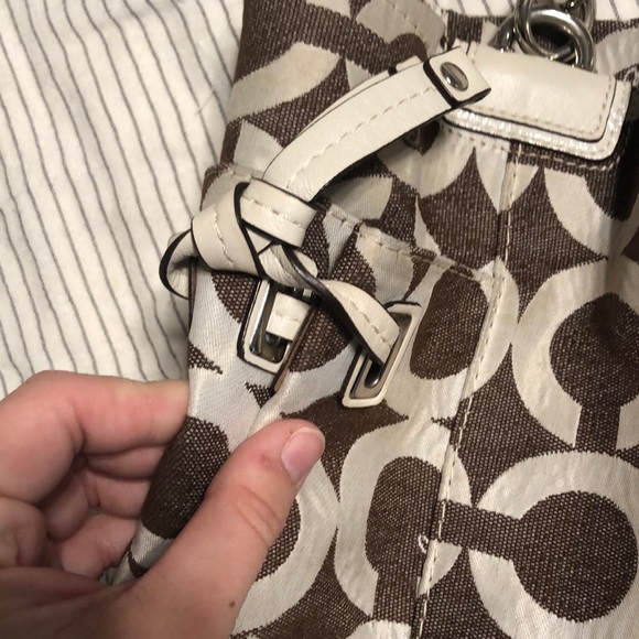 Preloved Coach Handbag - Picture 4 of 9